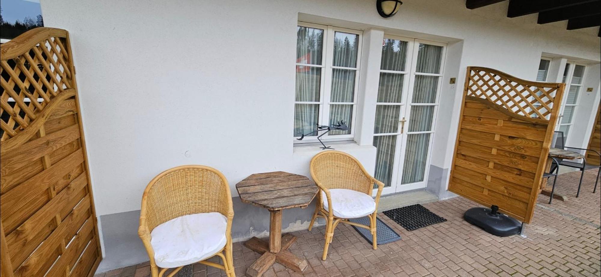 Miramont Horse Trekking Hostel Saicourt ภายนอก รูปภาพ