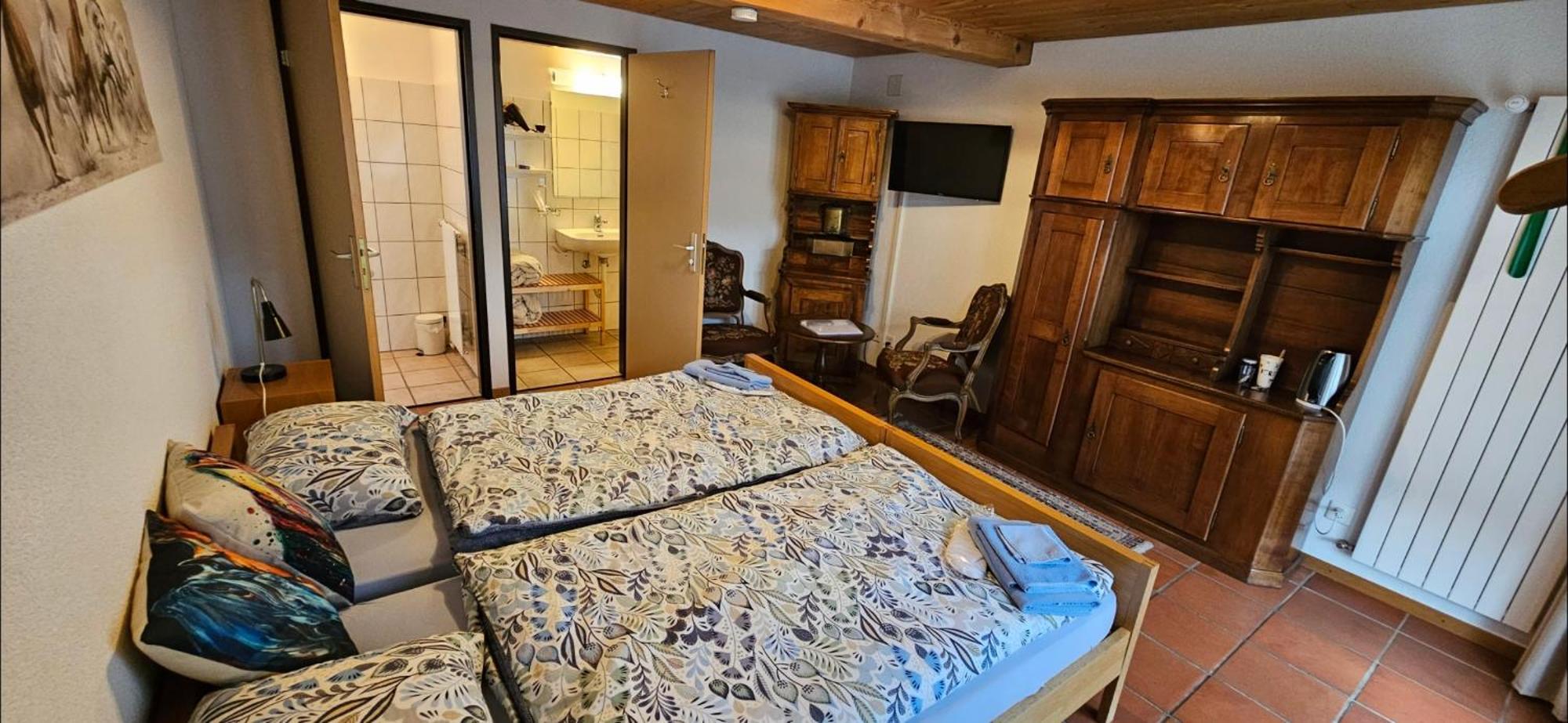 Miramont Horse Trekking Hostel Saicourt ภายนอก รูปภาพ